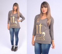 Blusa Feminina manga 3\4 com aplicação de strass e detalhe nas costas. PRODUTO PARA PRONTA ENTREGA FRETE A COMBINAR!!
